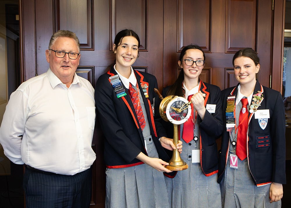The 2024 Monetary Policy Challenge Winners from Christchurch Girls’ High School and Governor Adrian Orr