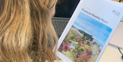 RBNZ team member reading the November 2023 FSR